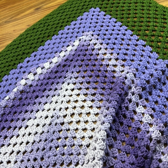 Hand Made Crochet Grandma Blanket gradient purple and forest green edge - Picture 7 of 7